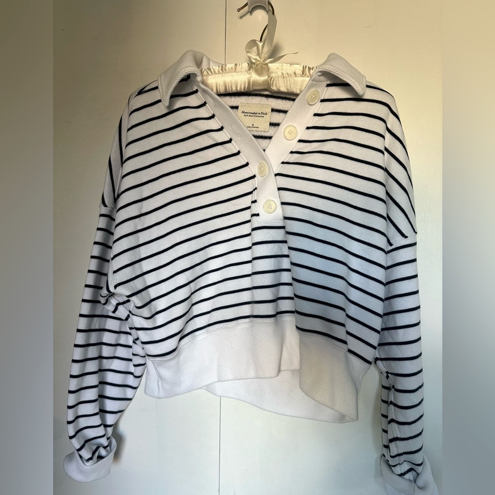 Abercrombie & Fitch White Black Striped Button Polo Sweatshirt